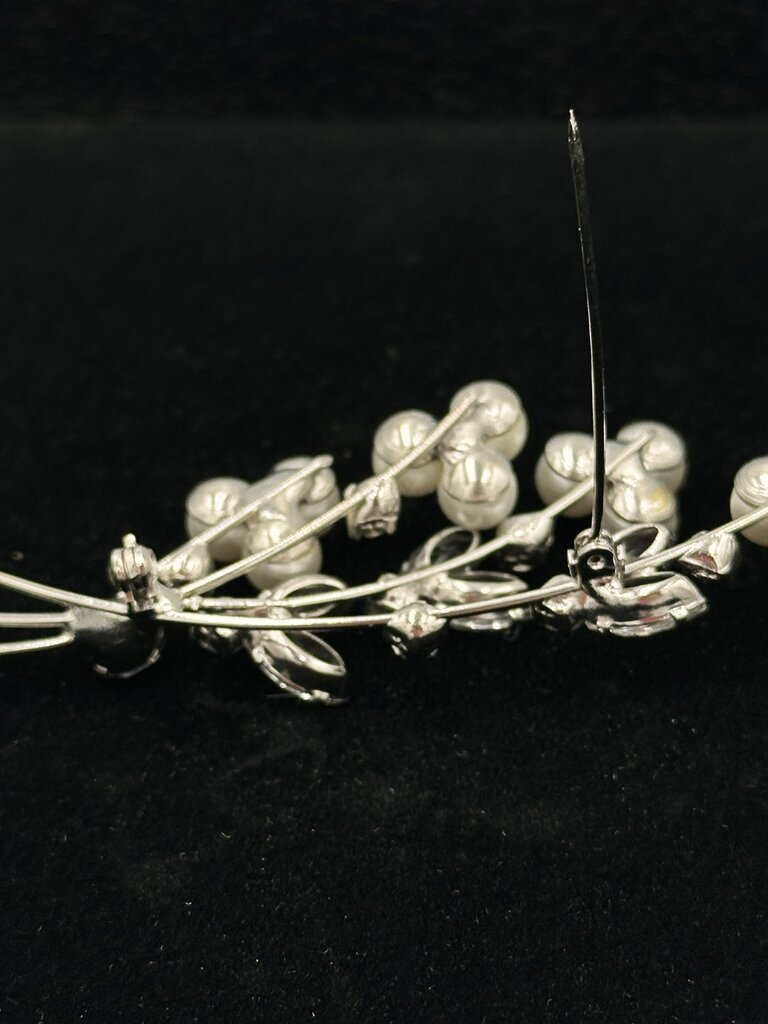 Vintage Pearl & Rhinestone Brooch