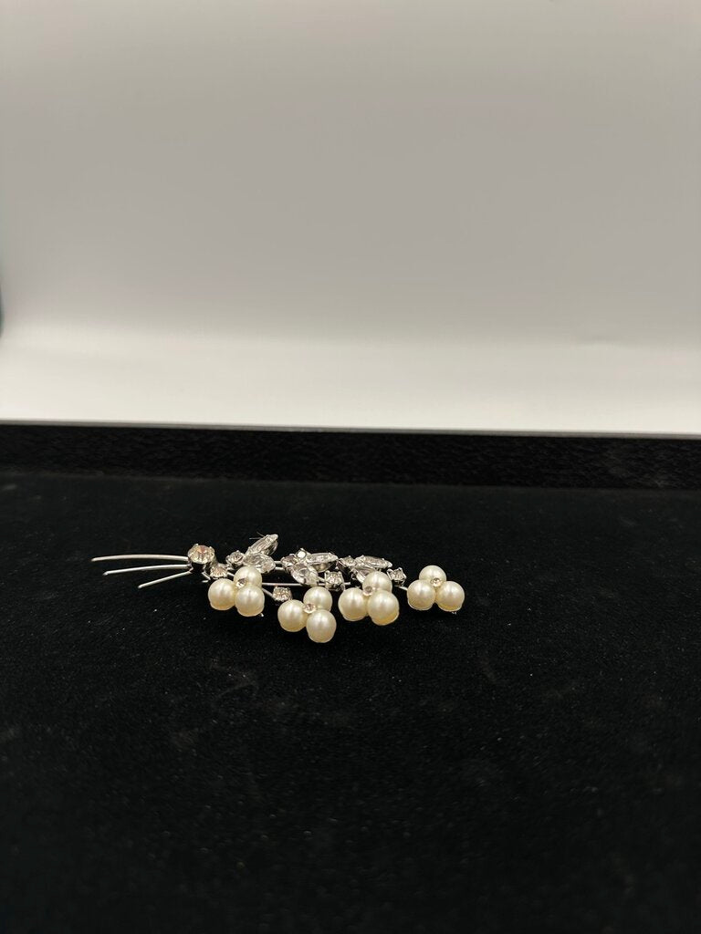Luxury Pearl & Rhinestone Brooch