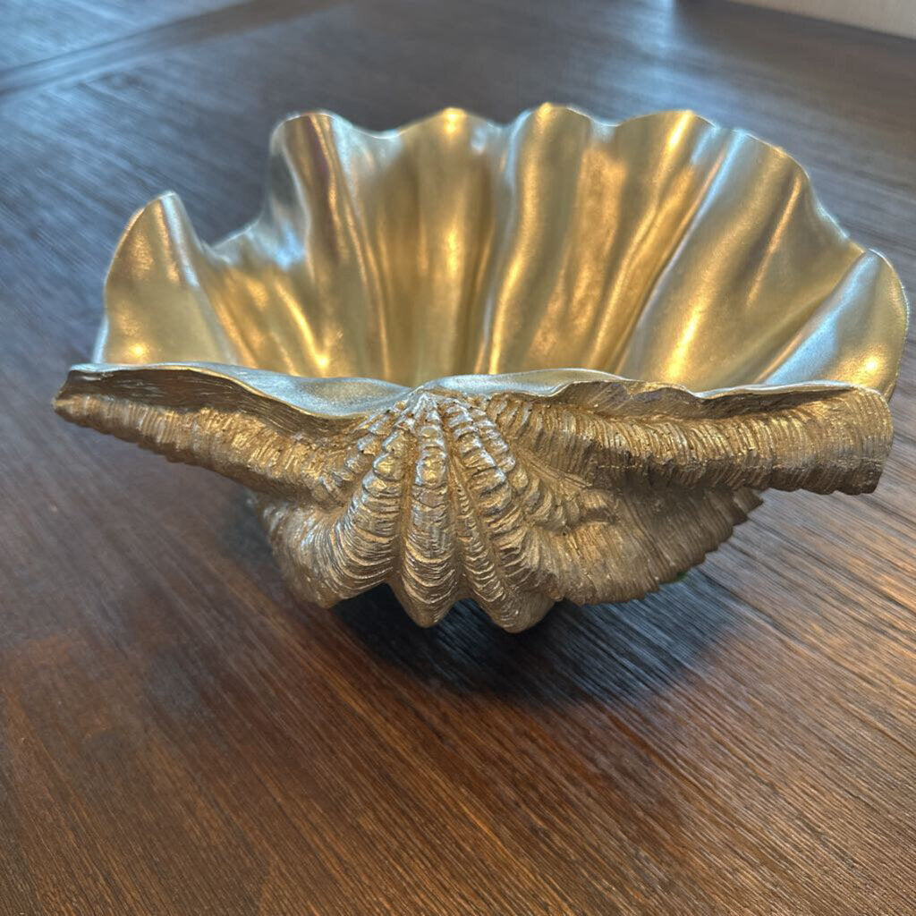 Coastal Silver Resin Clam Shell - 12"