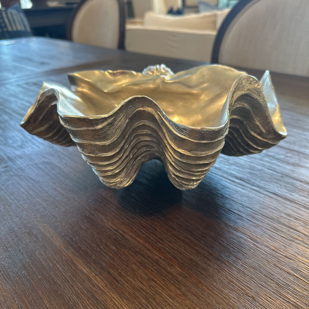 Coastal Silver Resin Clam Shell - 12"