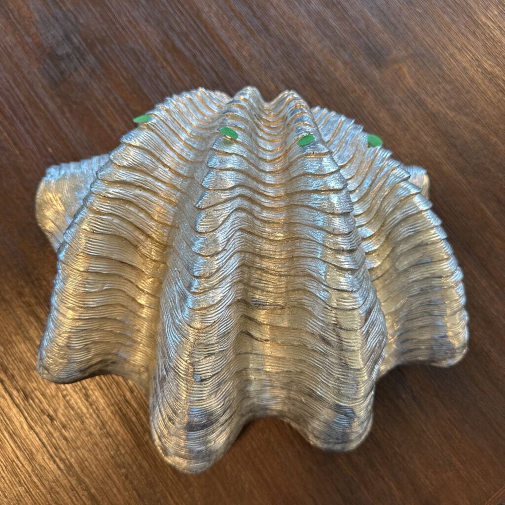 Coastal Silver Resin Clam Shell - 12"