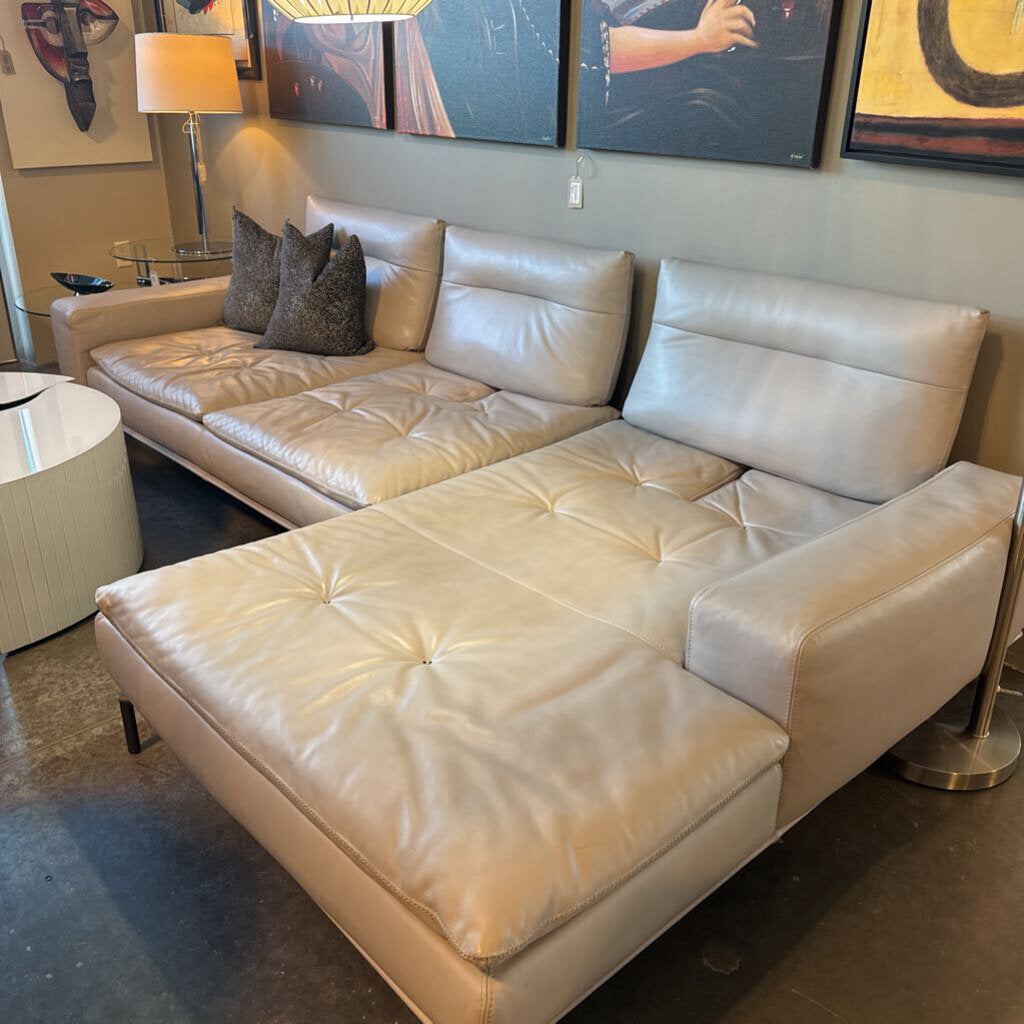 Cierre Carlton Grey Leather Sectional - 122X62