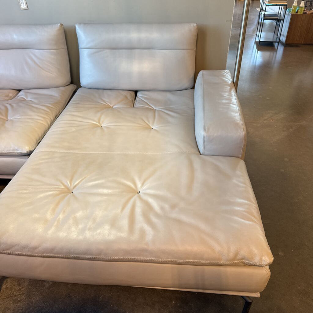 Cierre Carlton Grey Leather Sectional - 122X62