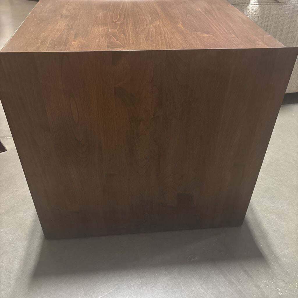 Kincaid Abode Edie Drawer End Table- 24X28X26H