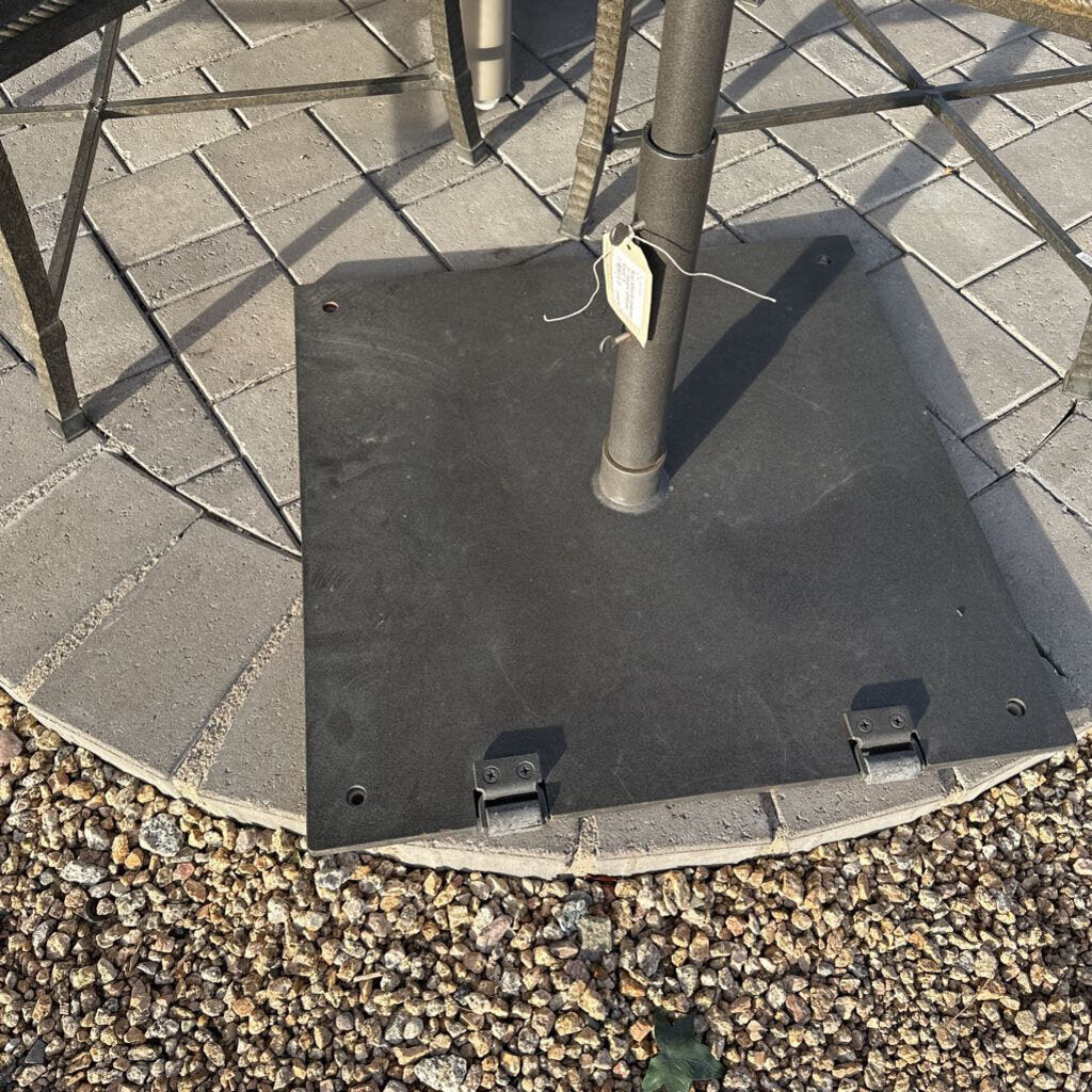 Rust Smooth Umbrella W/ Square Umbrella Stand- 8'