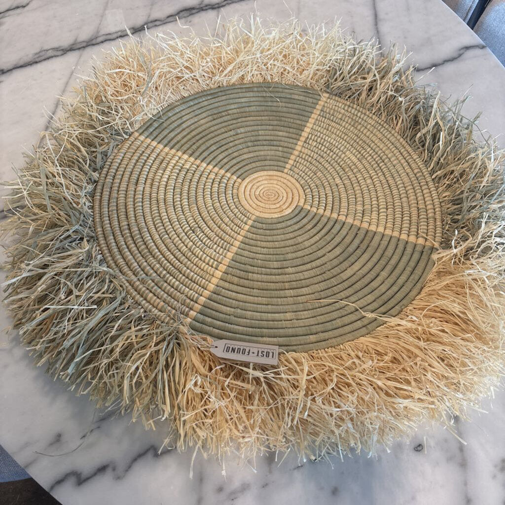 Raffia Disc W/ Fringe- 30"