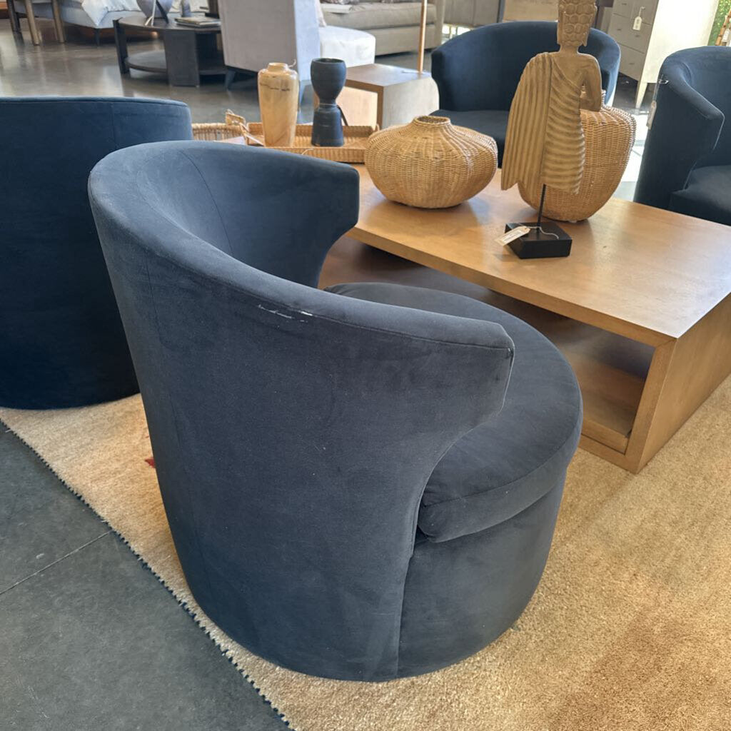Trend Contract Furnishings Midnight Swivel Chair- AS IS