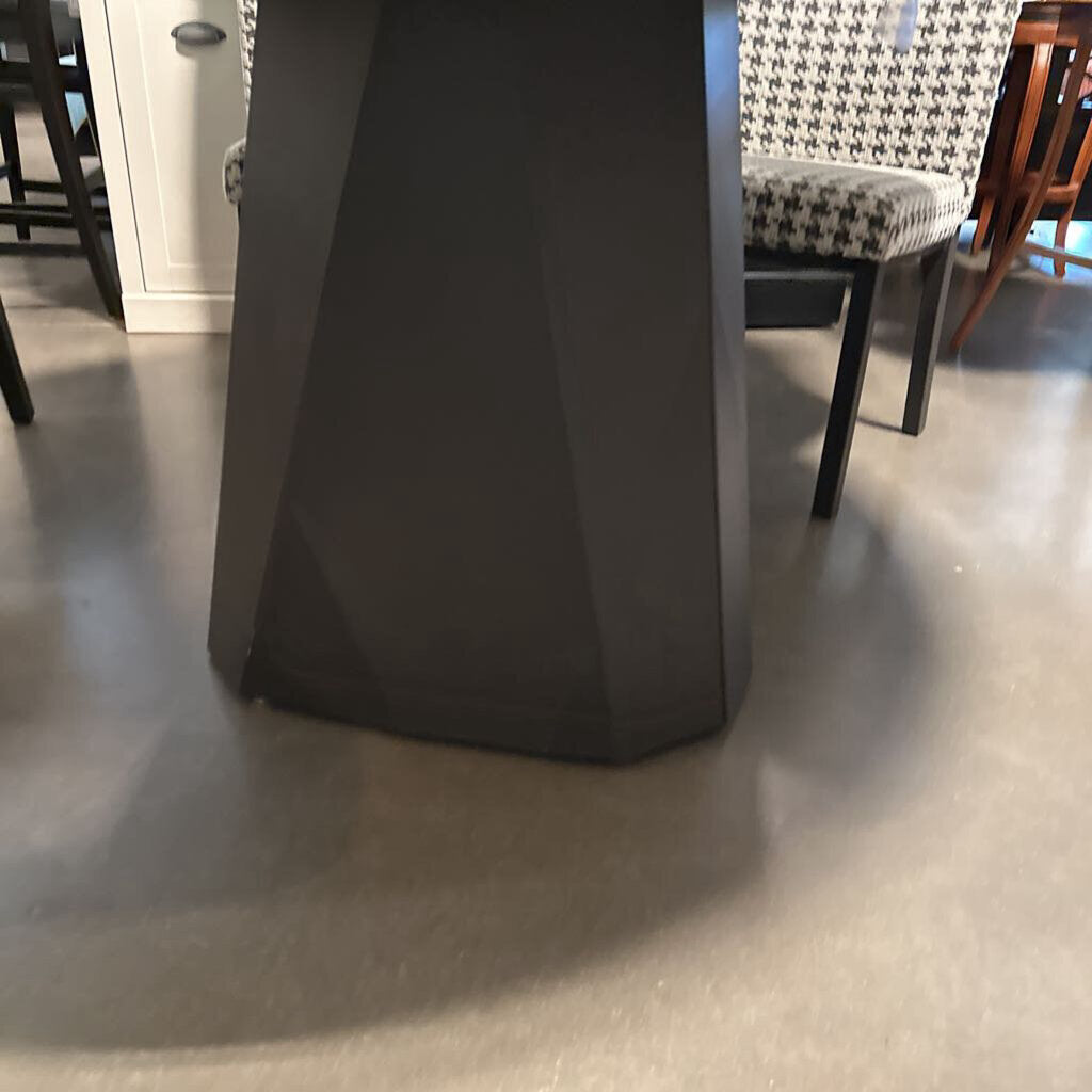 Trica Round Diamond Dining Table W/ Porcelain Top- 60X30H