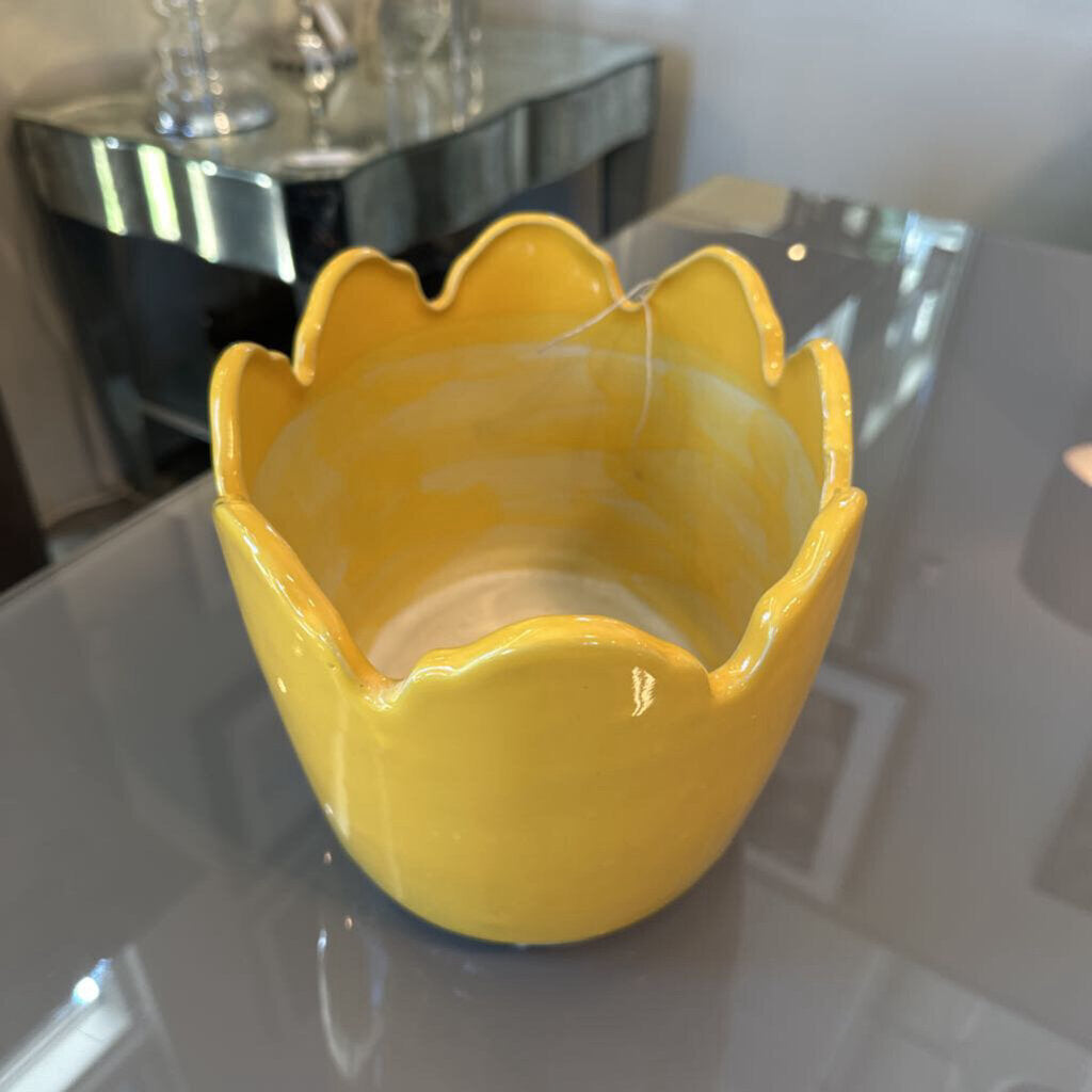 Yellow Scalloped Oval Pot- 11X8X7H