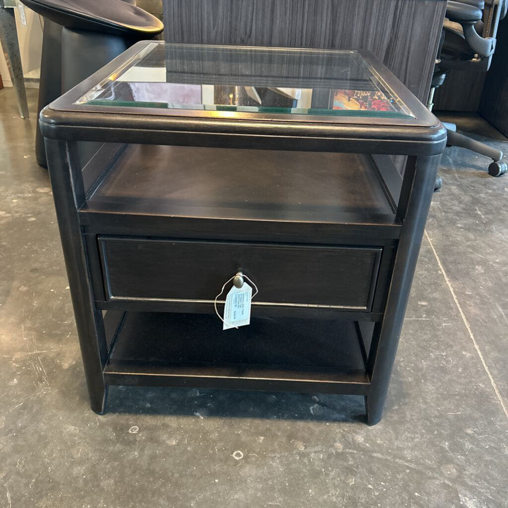 Hammary Side Table W/ Glass Top- 24X27X24.5H