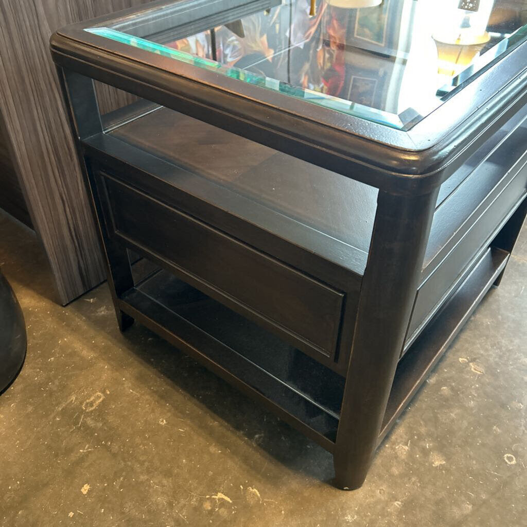 Hammary Side Table W/ Glass Top- 24X27X24.5H