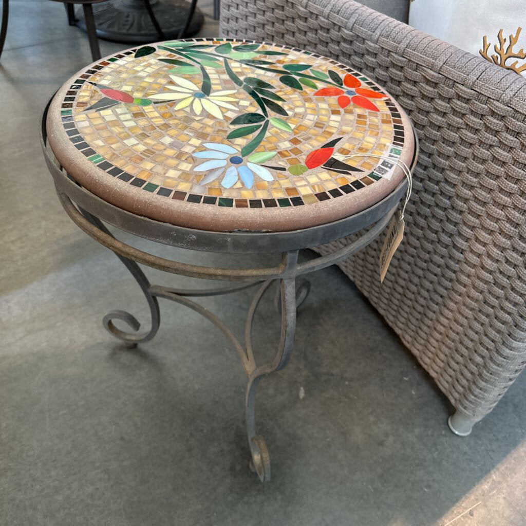 KNF Mosaic Round Side Table W/ Iron Base- 18X23H