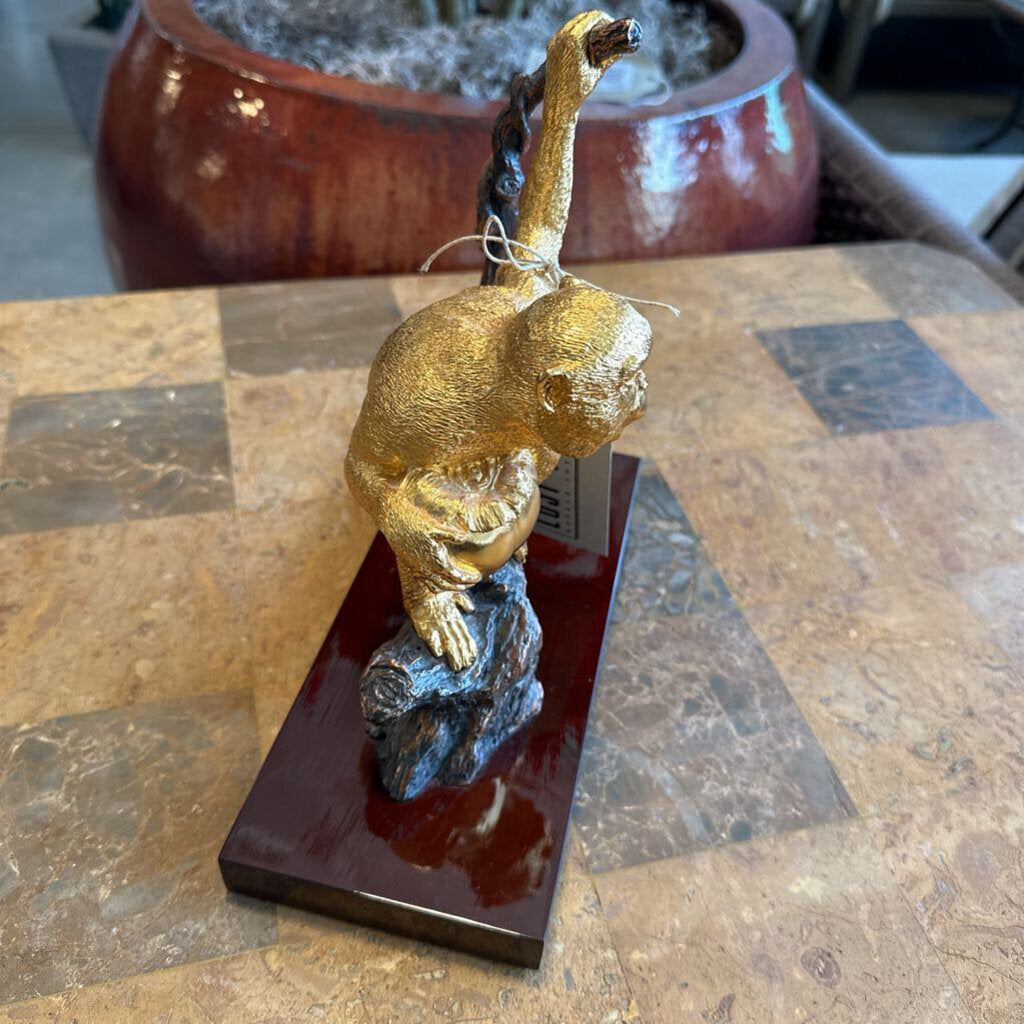 Risis Singapore Gold Monkey On Stand - 9X4X10
