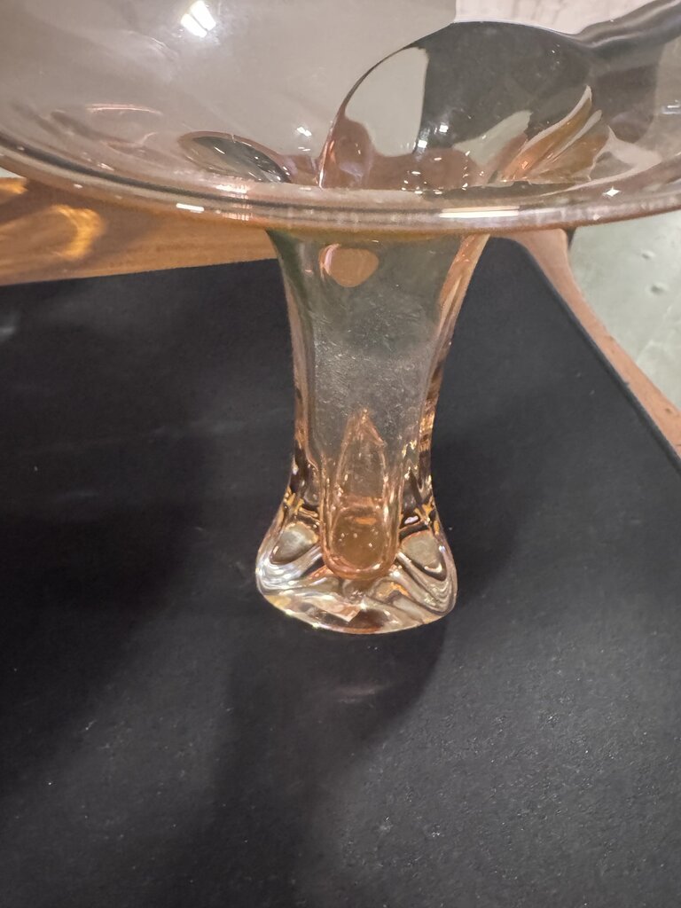 Jonathan Winfisky Pink Tulip Vase- 6X7.5H