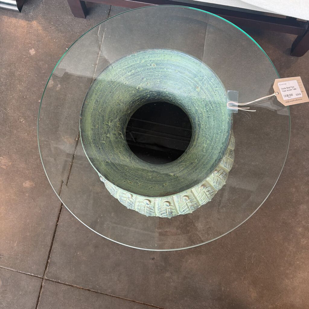 Verde Metal Floor Vase Accent Table