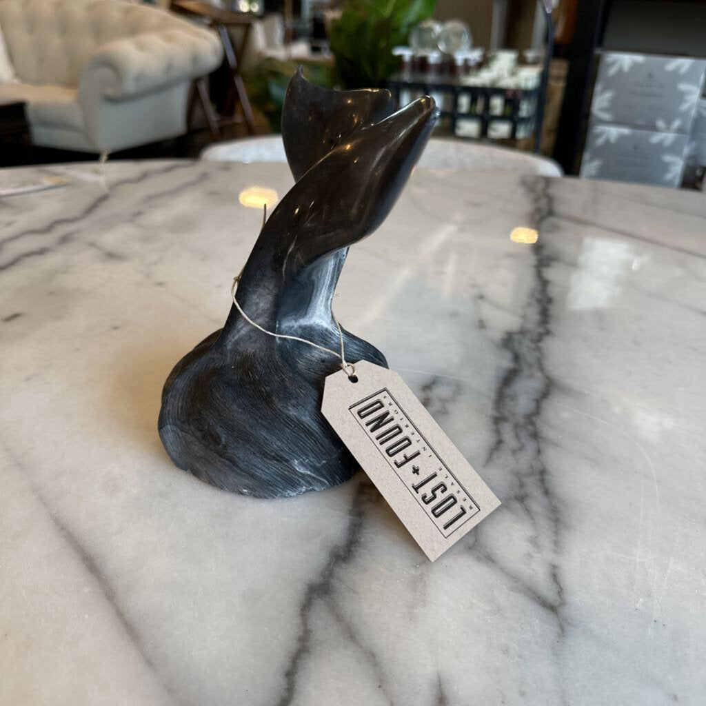 GJ Cook Co. Black Onyx Whale Tale- 7,25X4.5X7H