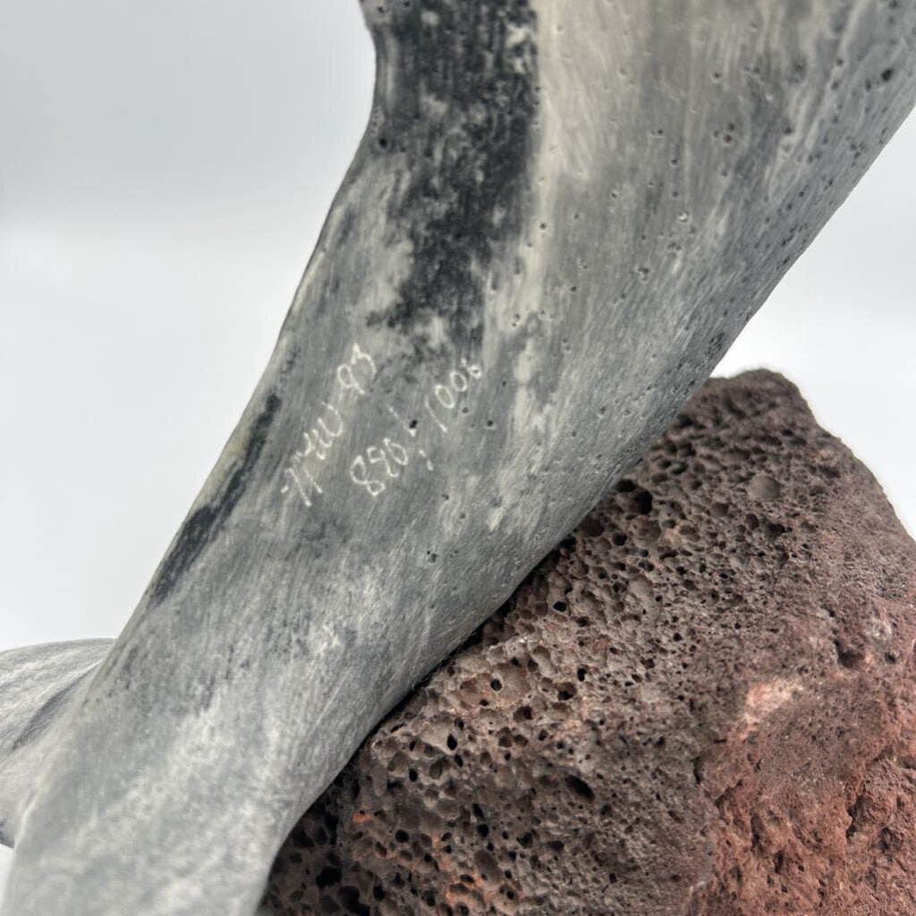 Dolphin on Lava Rock Signe by NW- '93 (890/1006)