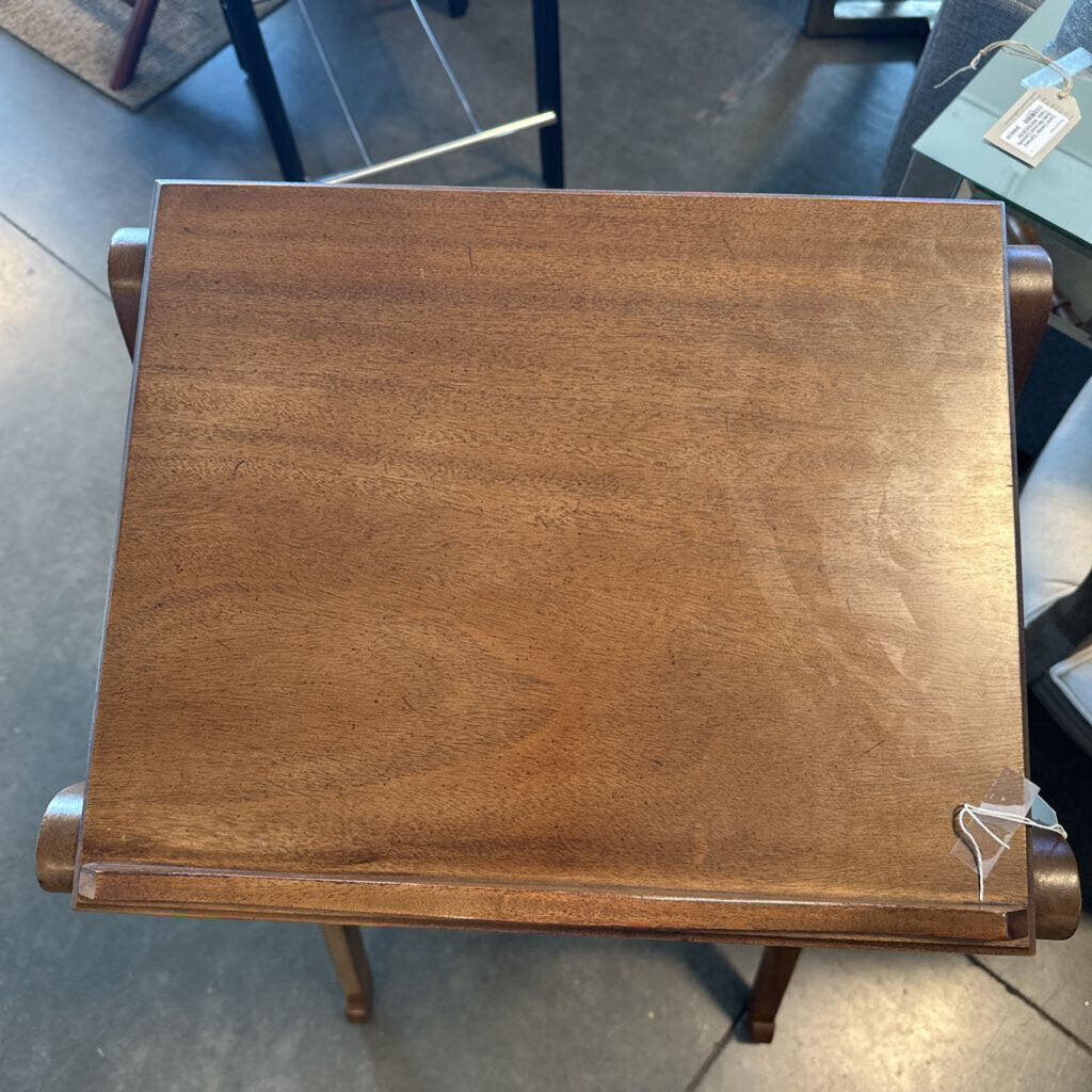 Drexel Heritage Music Stand Podium- 19.5X14.5X38H