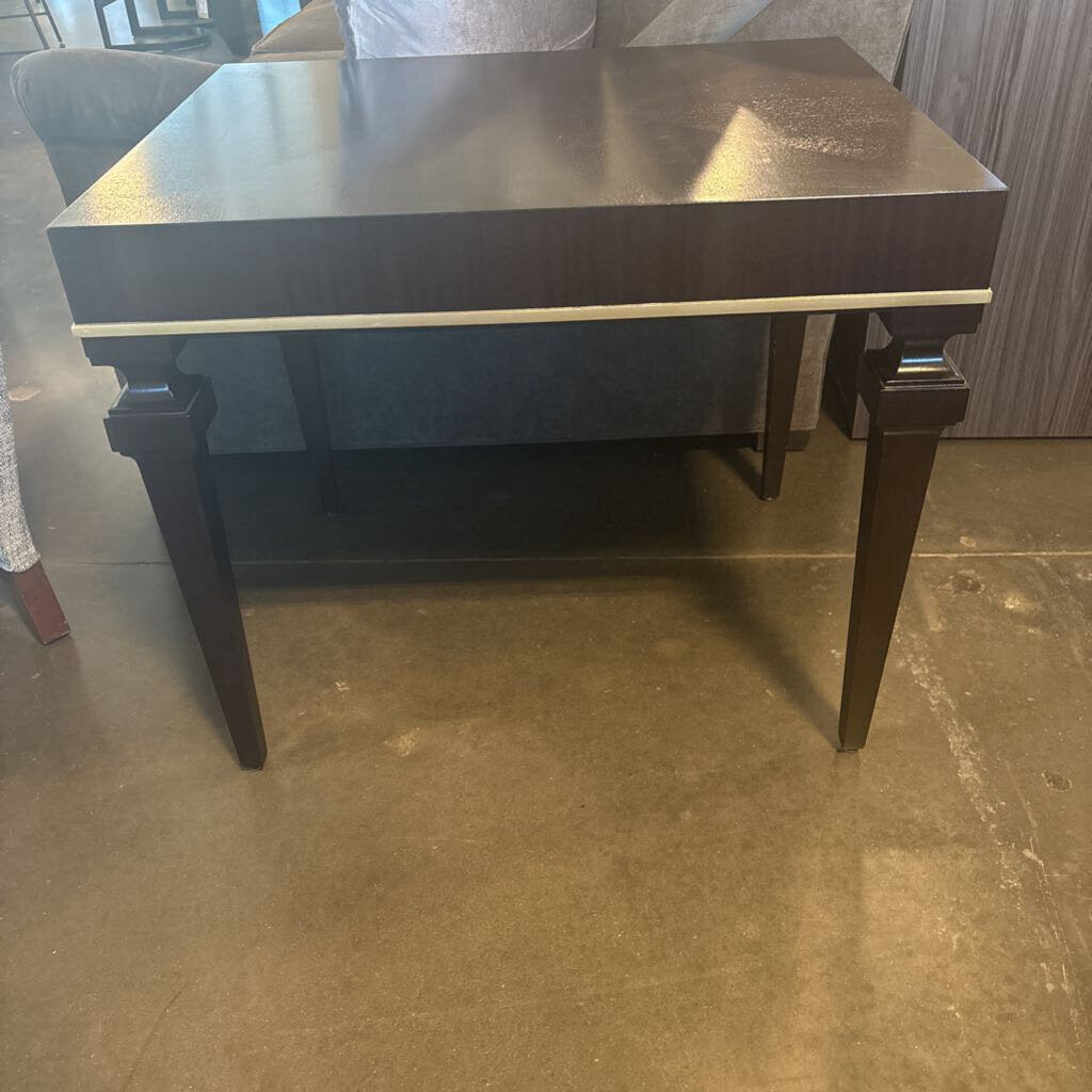 Ethan Allen Broderick End Table- 24X30X25H- AS IS