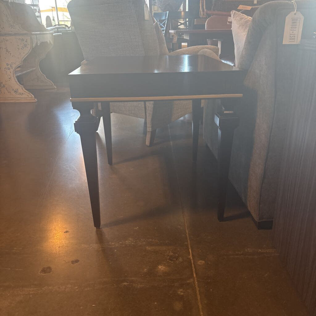 Ethan Allen Broderick End Table- 24X30X25H- AS IS