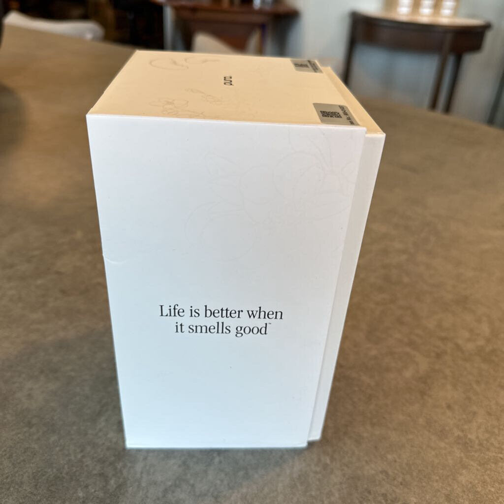 Pura Plus Smart Fragrance Diffuser