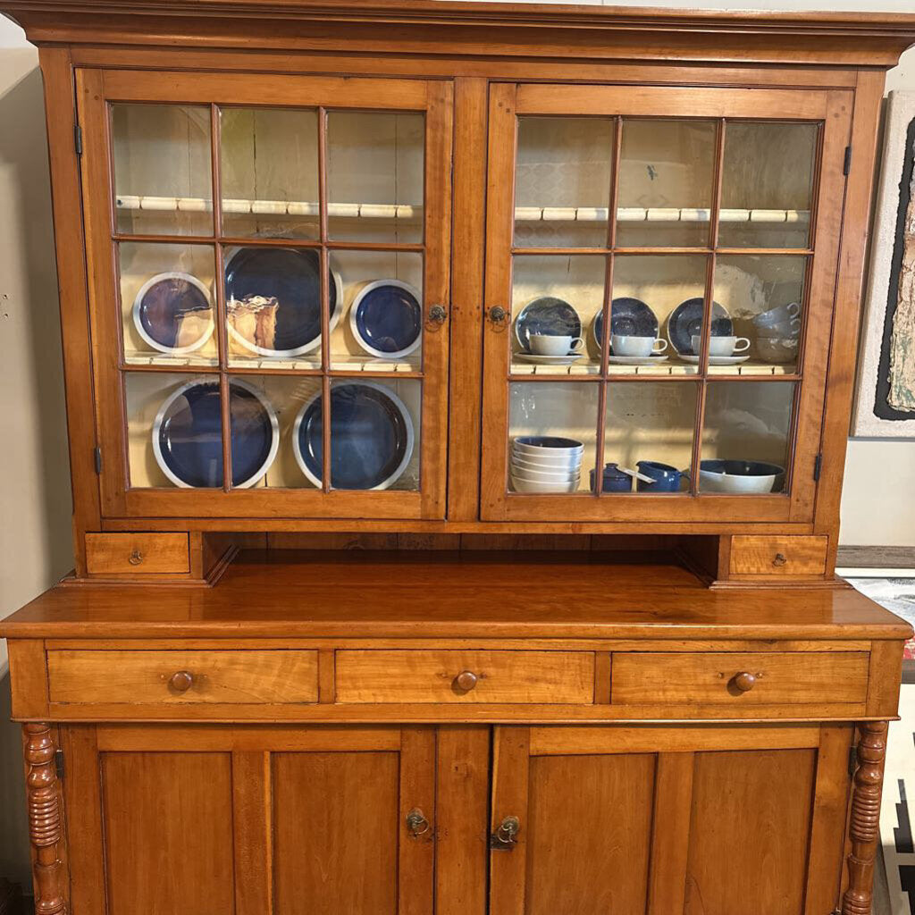 Pennsylvania Dutch Cupboard - 69X21.5X83.5H