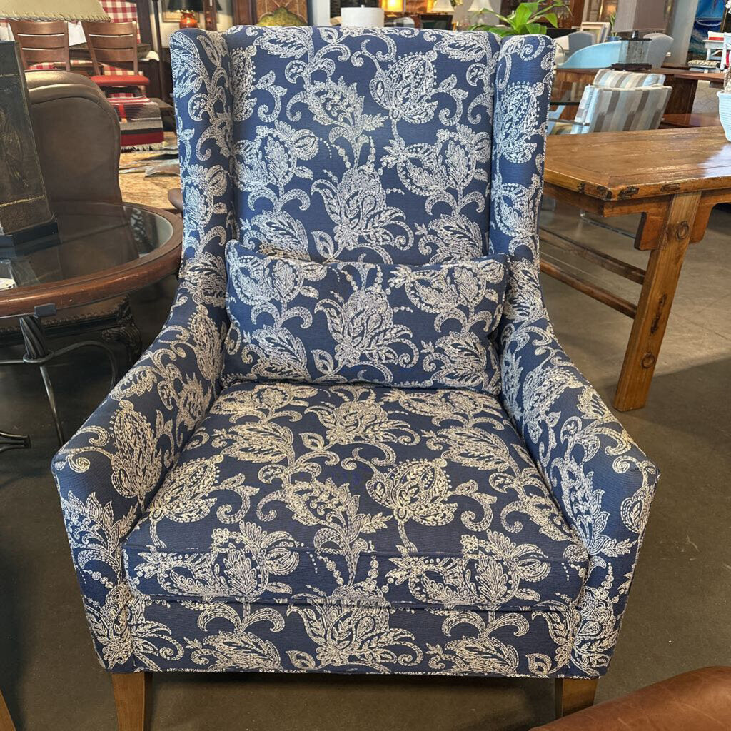 Ethan Allen Blue & White Floral Chairs- Pair - 31X34X43H