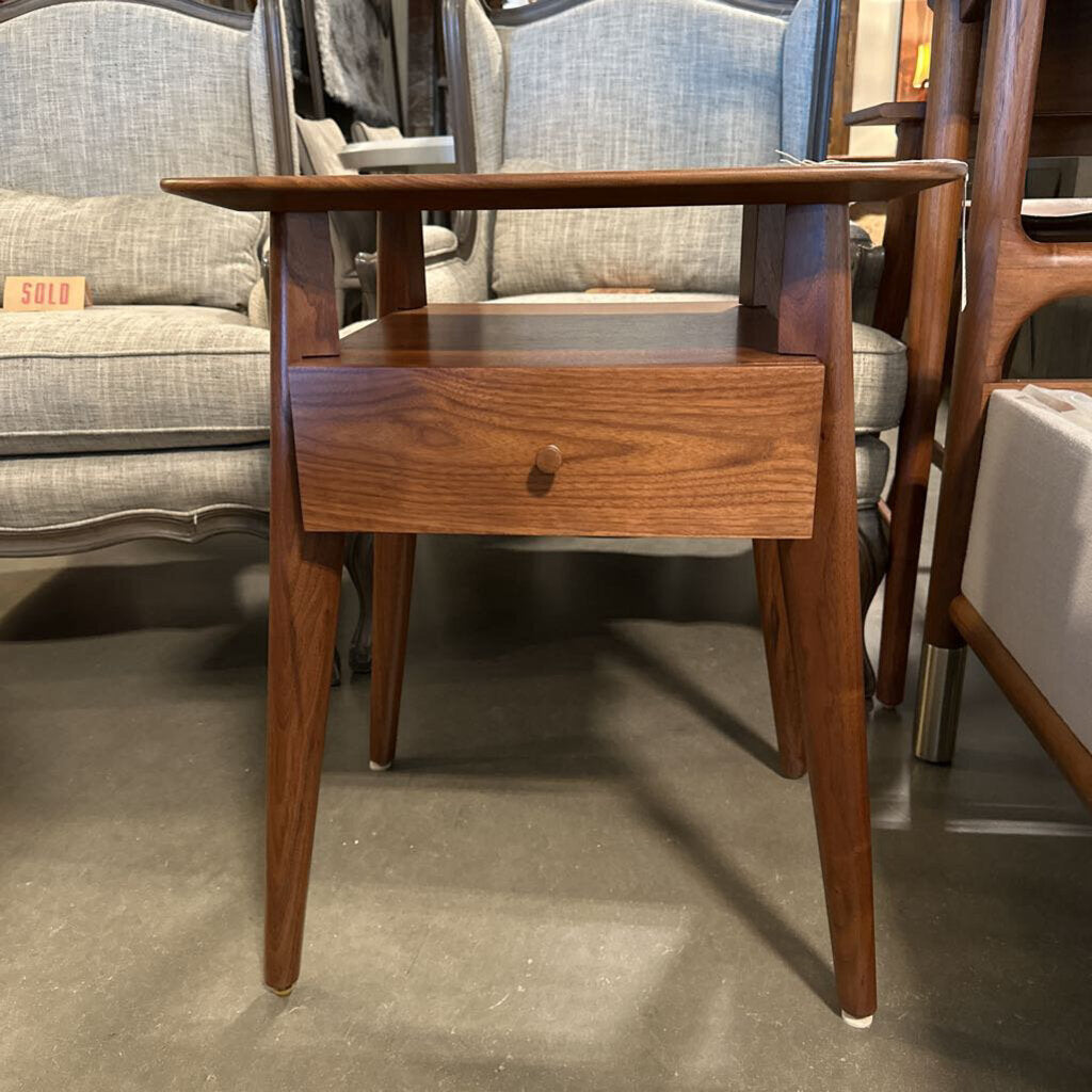 Stickley Bedroom Walnut Grove Nightstand- 22X18X27H