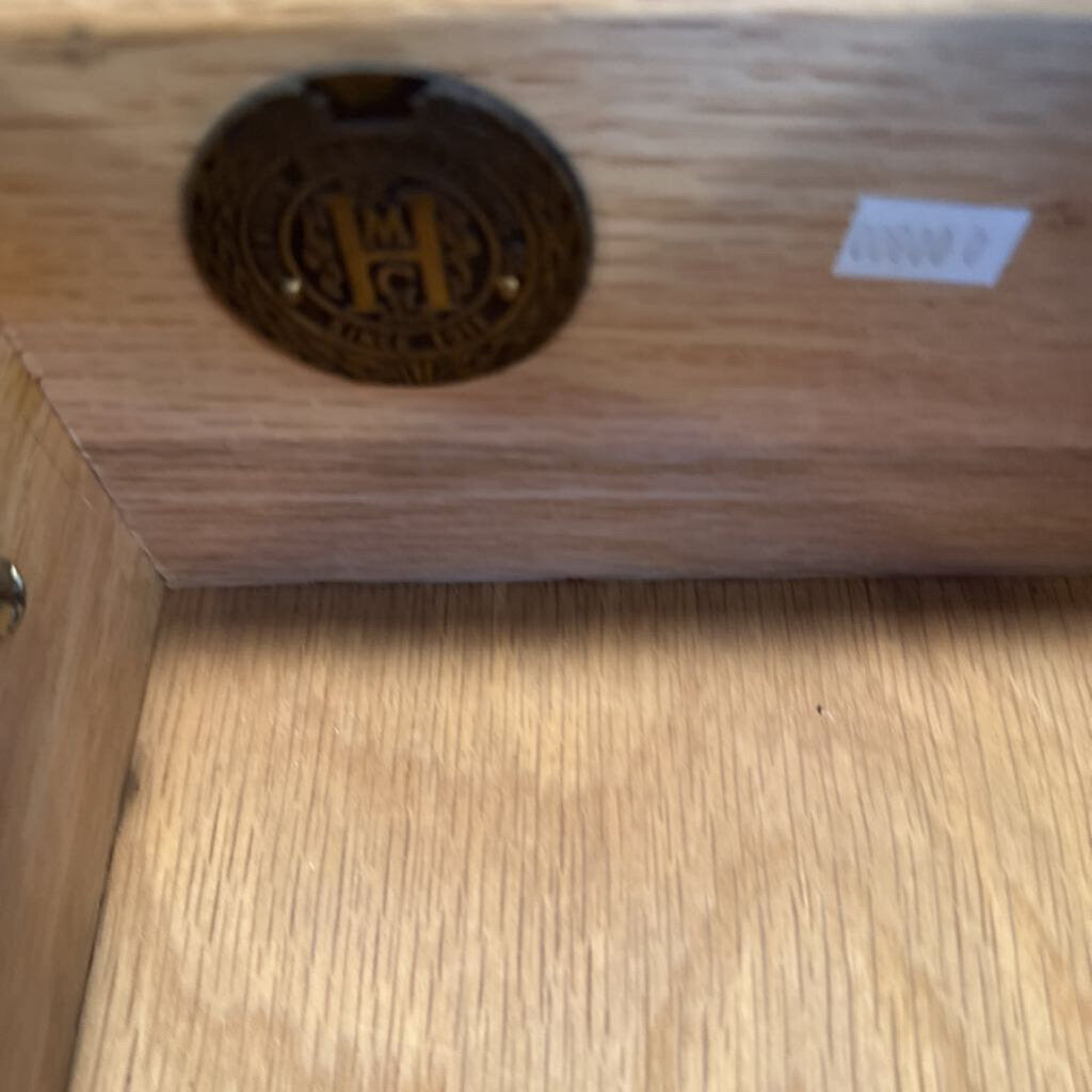 Hammary 3 Drawer Nightstand- 18X26X24H