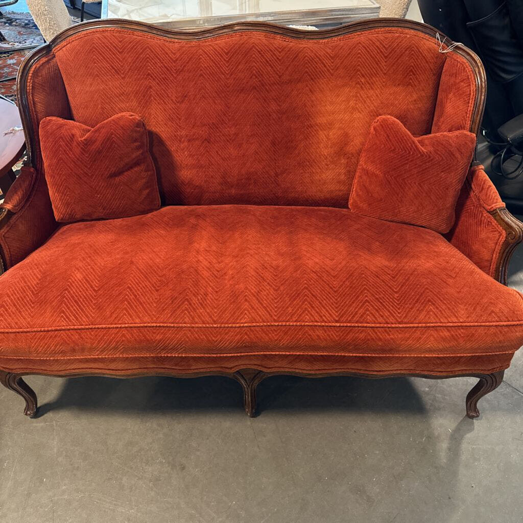 Henredon Vintage Sienna Upholstered Settee- 52X27X35.5