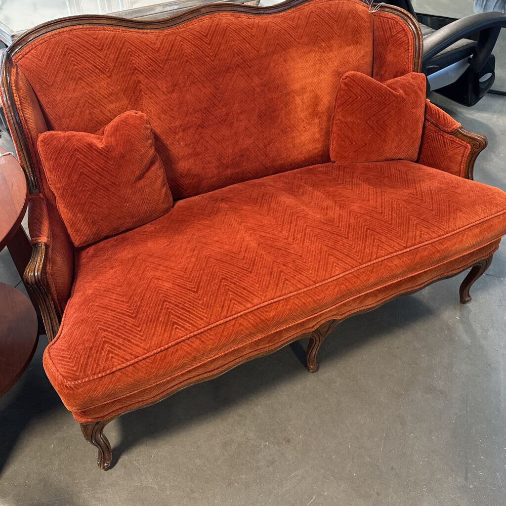 Henredon Vintage Sienna Upholstered Settee- 52X27X35.5