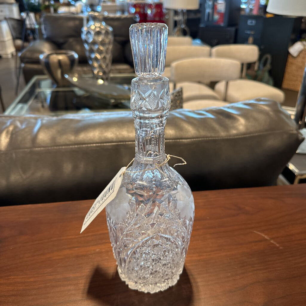 Etched Vintage Decanter W/ Flower- 5X12