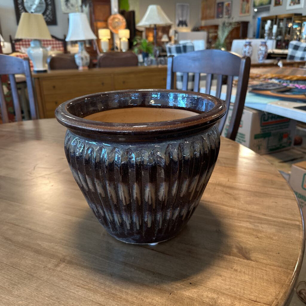 Tan & Brown Ribbed Pot- 11.5X10HT