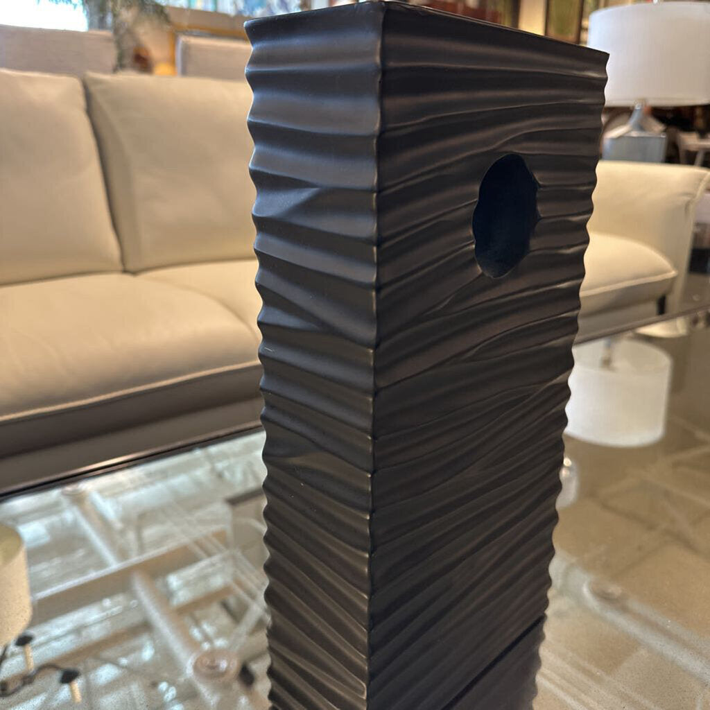 Small Black Wavy Keyhole Vase - 8X3.5X15H