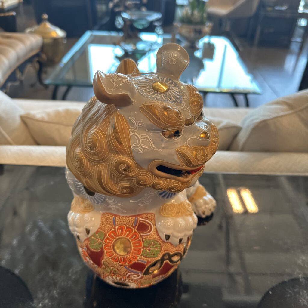 Japan Kutani Porcelain Shisa Guardian Lion Foo Dog - 9X8X11