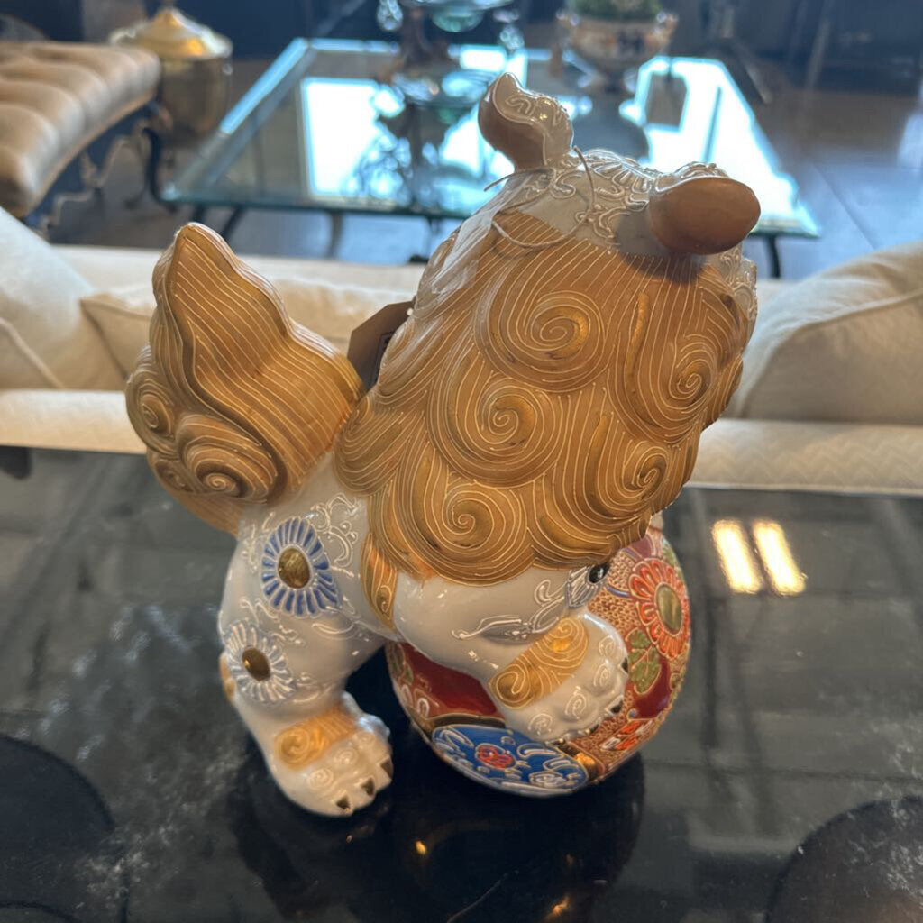 Japan Kutani Porcelain Shisa Guardian Lion Foo Dog - 9X8X11