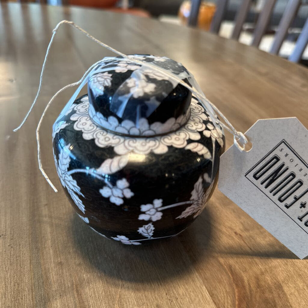 Small Black & White Asian Floral Pot W/ Lid- 3X3.5X4