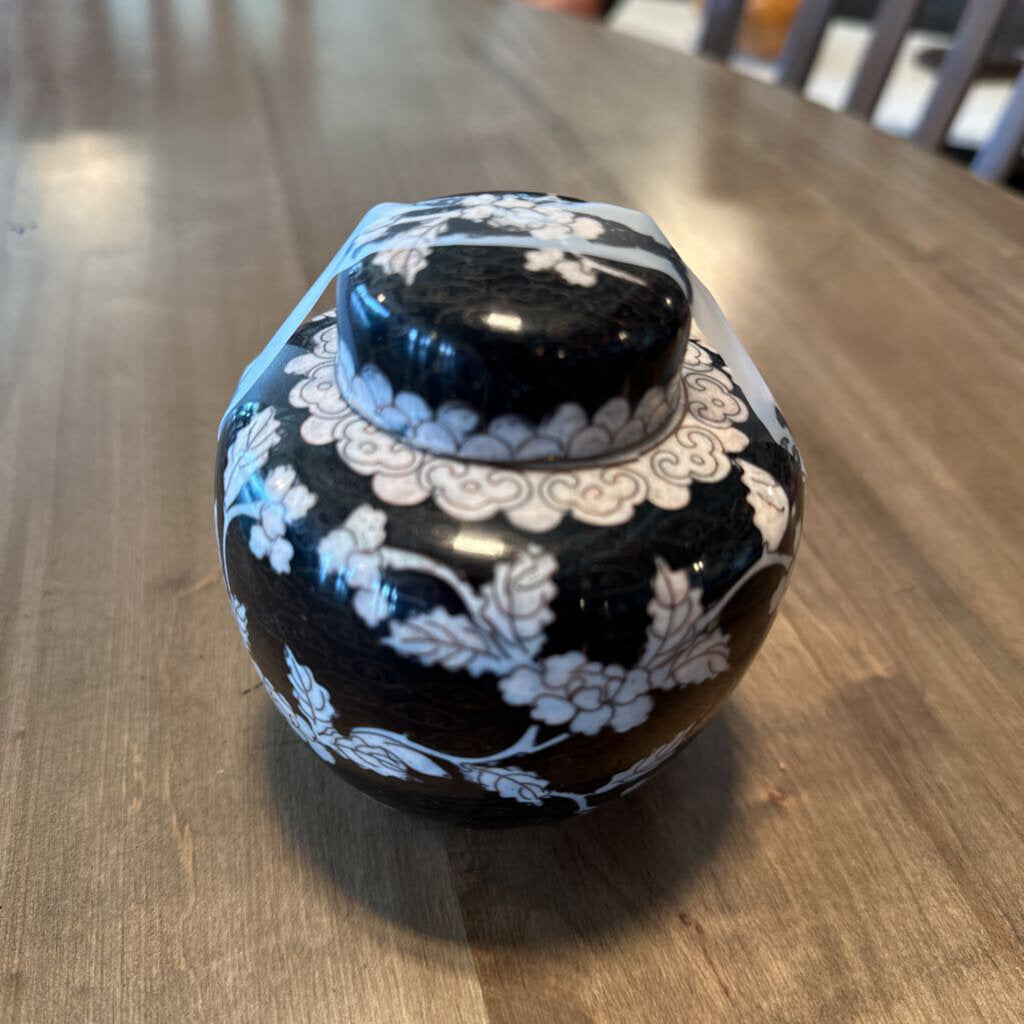 Small Black & White Asian Floral Pot W/ Lid- 3X3.5X4