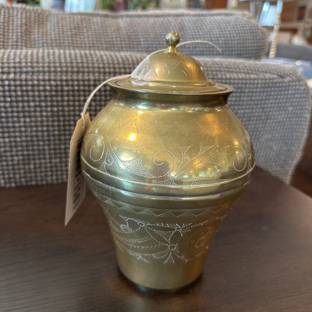 Brass Etched Urn W/ Lid- 5X6X8