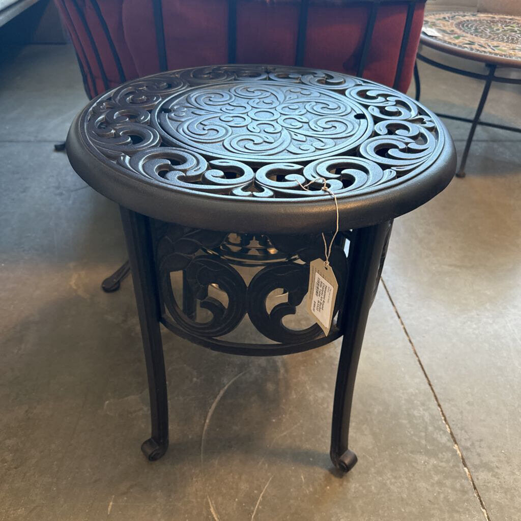 Hanamint Round Chateau Ice Bucket Side Table - 19.5X22
