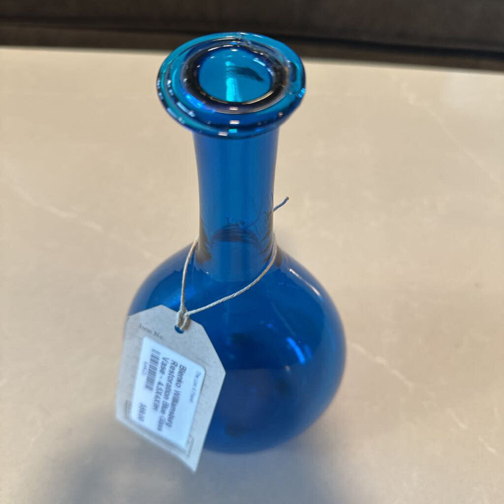 Blenko Williamsburg Restoration Blue Glass Vase - 4.5X4X9H