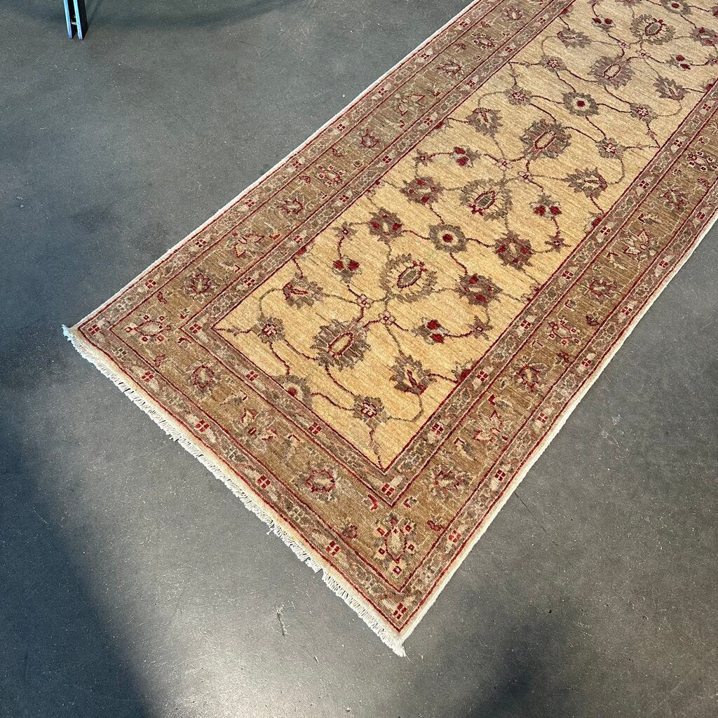Tan Runner W/ Red Accents - 9X2'6"