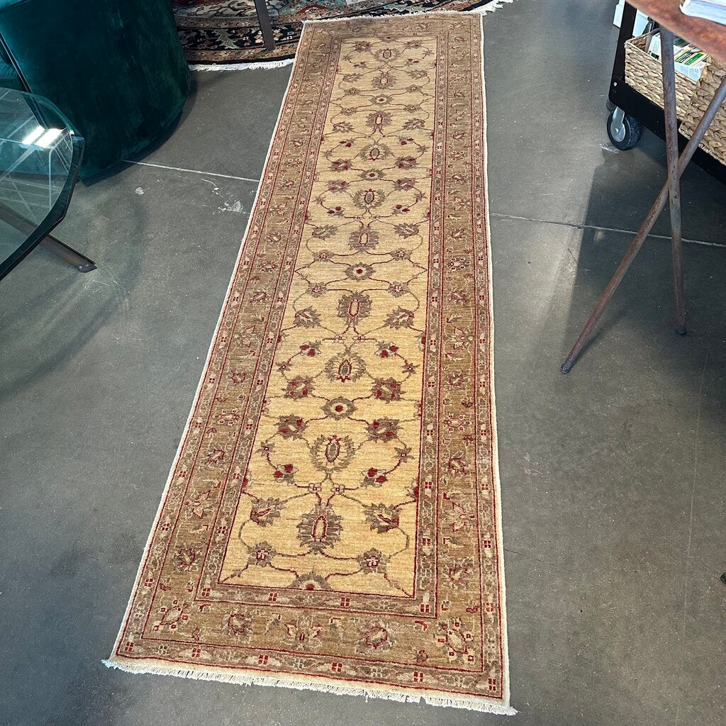 Tan Runner W/ Red Accents - 9X2'6"