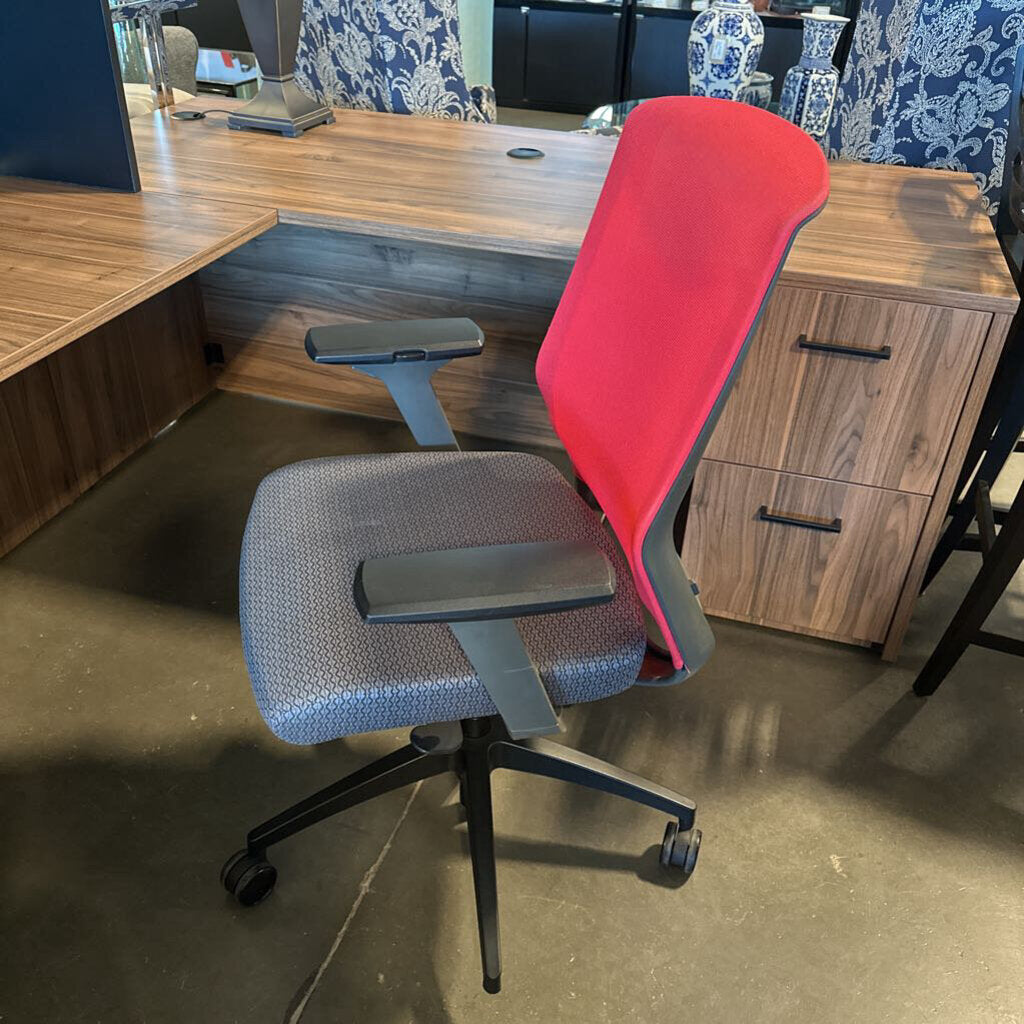9 to 5 NeoLite Custom Task Chair - 26X26X40H
