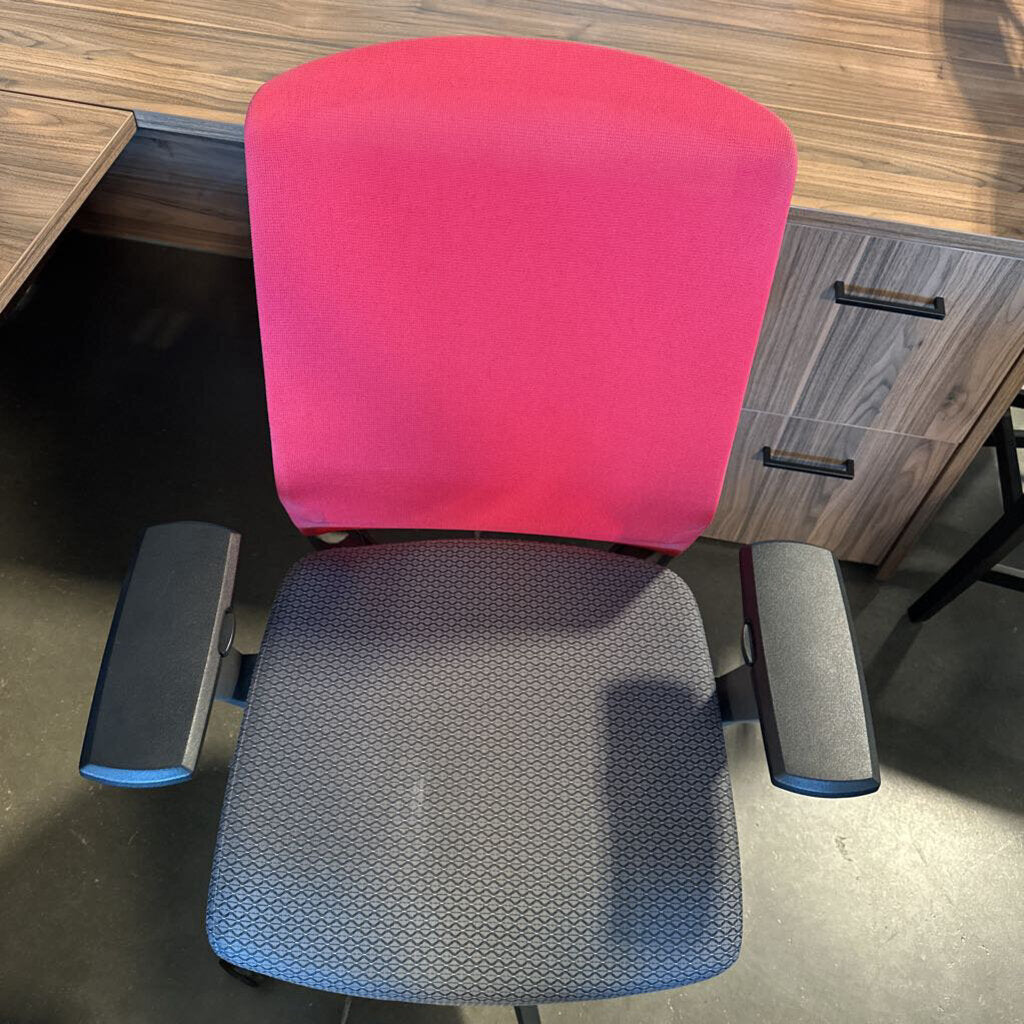 9 to 5 NeoLite Custom Task Chair - 26X26X40H