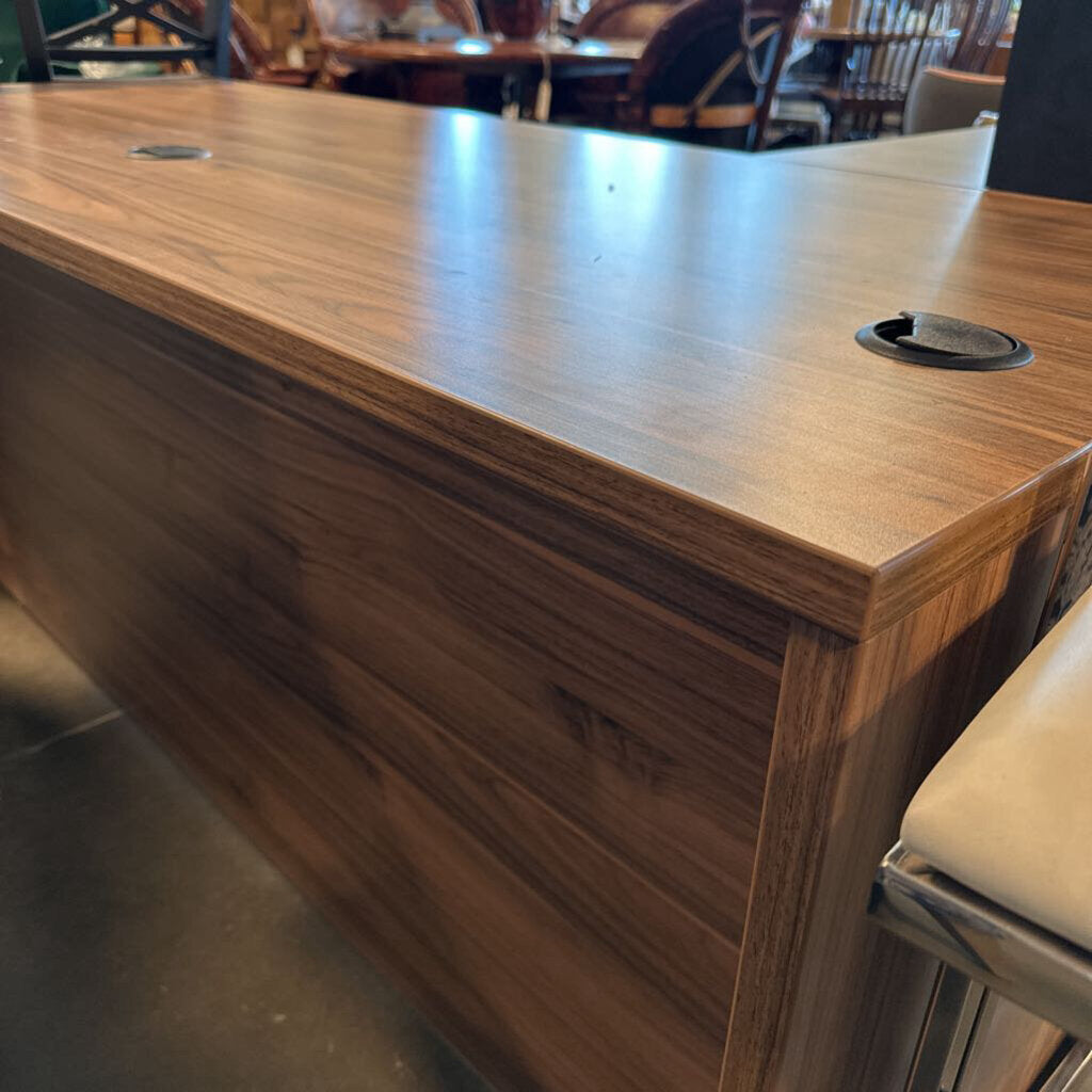 Maverick Corner L Desk W/ Hutch - 89X72X30X65H