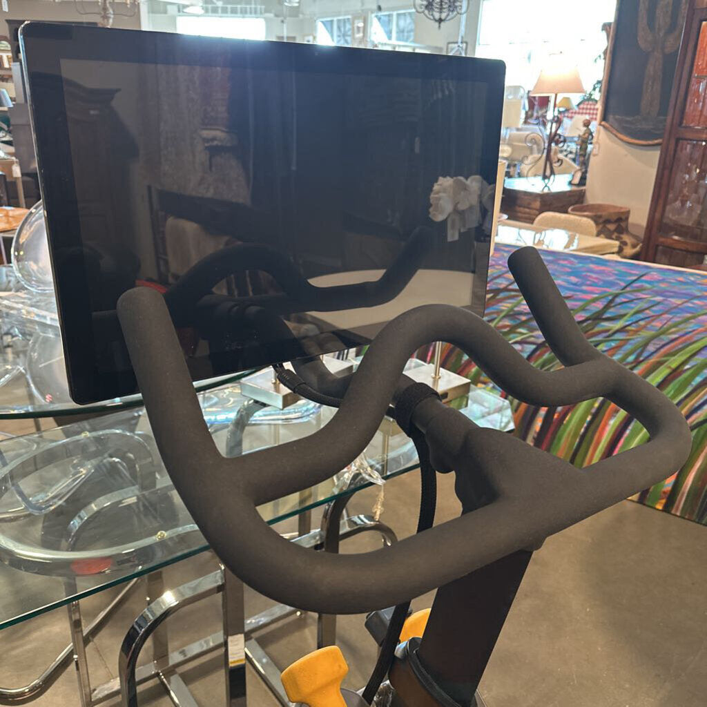 Peleton Bike W/ Mat & Weights - RB1VQ - 23X51X58H