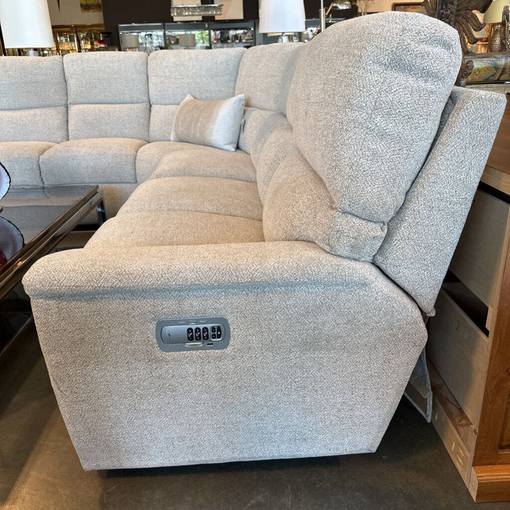 La-Z-Boy Ava Sectional W/ 2 Recliners - 113X90X43