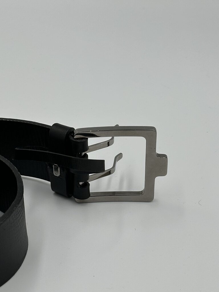 Gucci Black Leather Belt 75/30