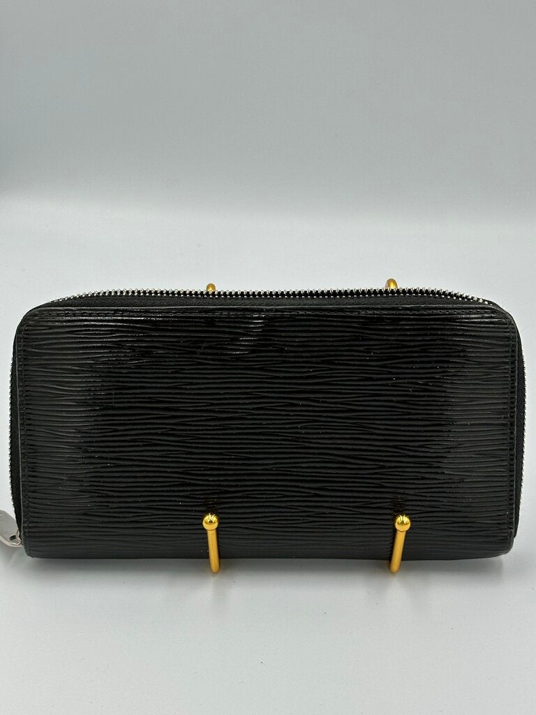 Louis Vuitton Epi Noir Zippy Wallet